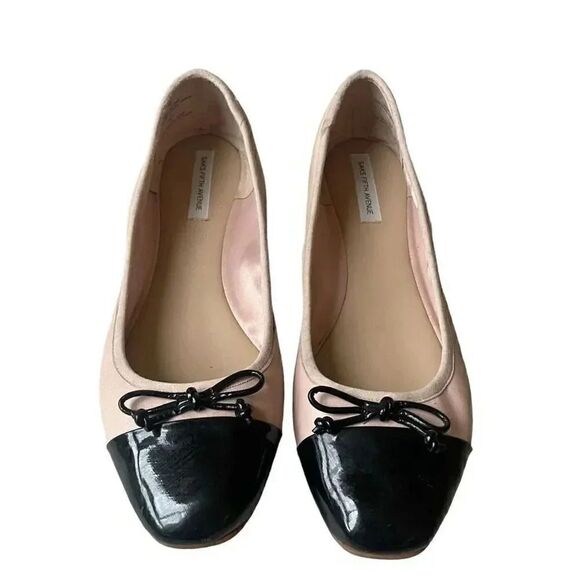 Saks Fifth Avenue Inez Leather Balllet Blush Pink Black Bow Flats Cap Toe Sz 10 - Picture 2 of 16